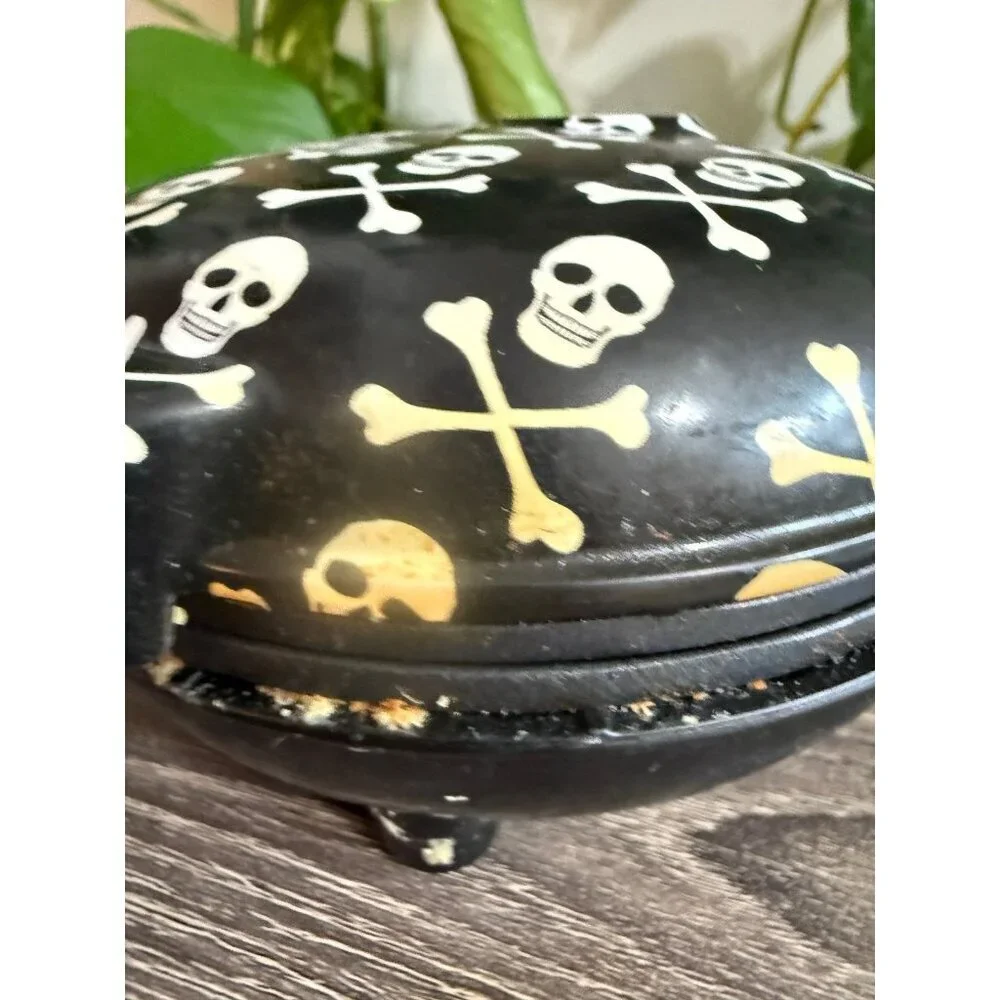 DASH mini skull waffle maker